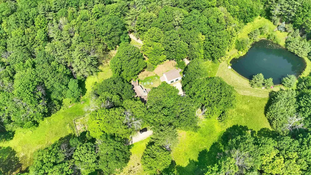 133 Hay Hill Road Francestown NH 03043