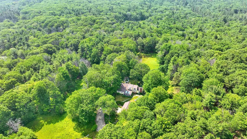 133 Hay Hill Road Francestown NH 03043