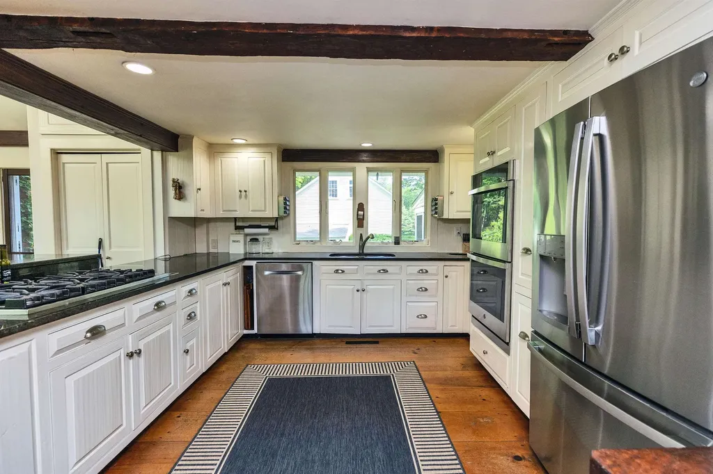 133 Hay Hill Road Francestown NH 03043