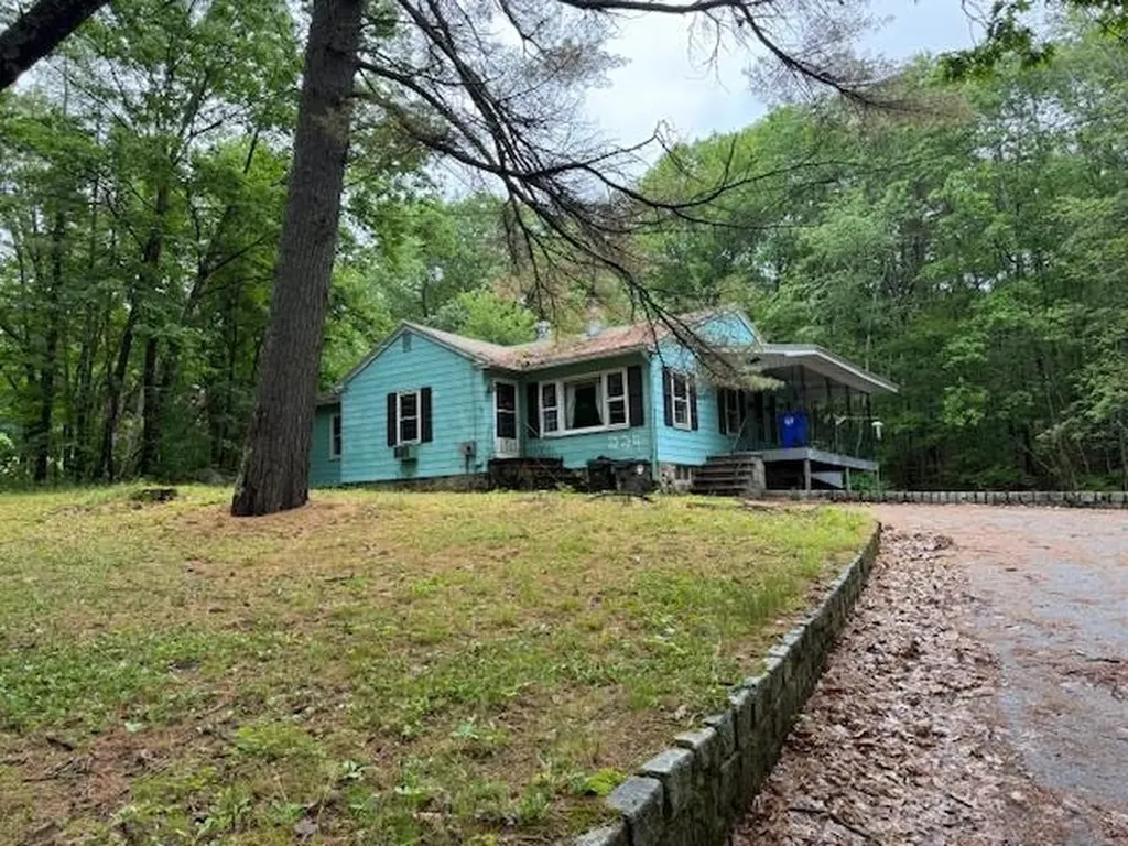 224 East Dunbarton Road Goffstown NH 03045