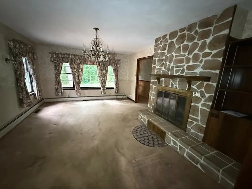 224 East Dunbarton Road Goffstown NH 03045