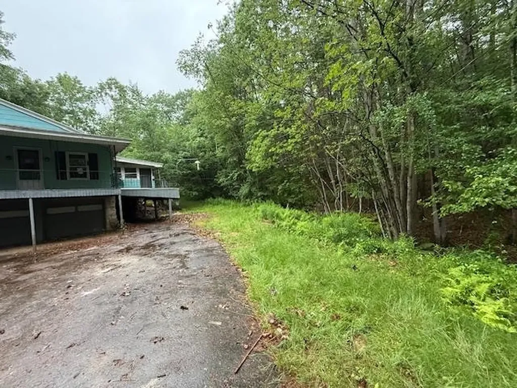 224 East Dunbarton Road Goffstown NH 03045