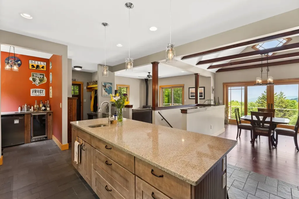 1045 Ring Road Waterbury VT 05677