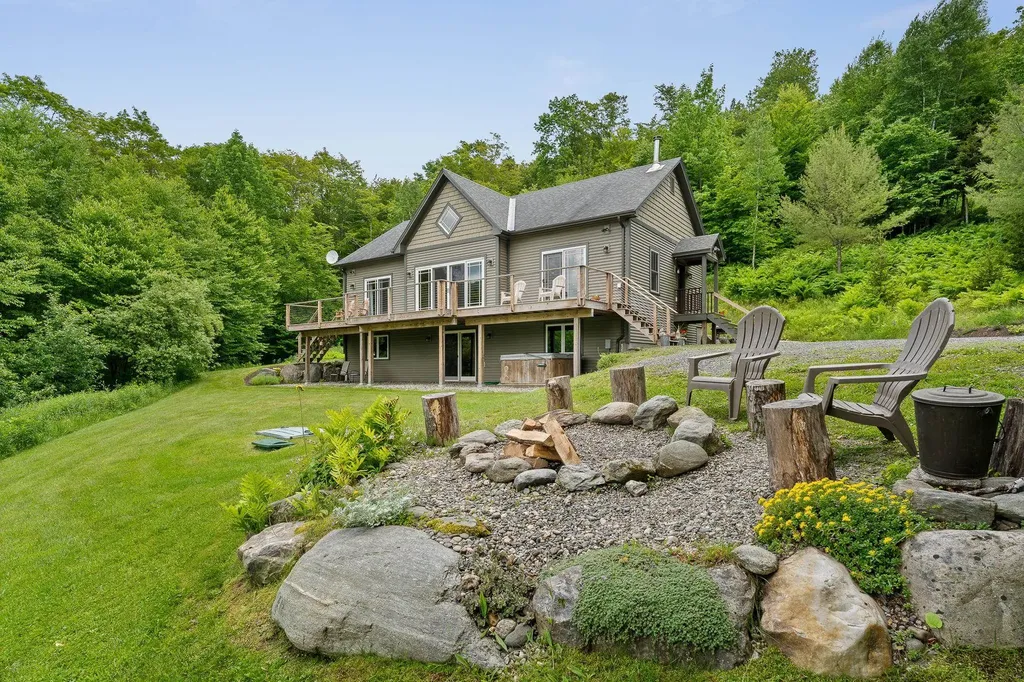 1045 Ring Road Waterbury VT 05677