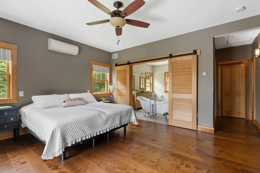 1045 Ring Road Waterbury VT 05677