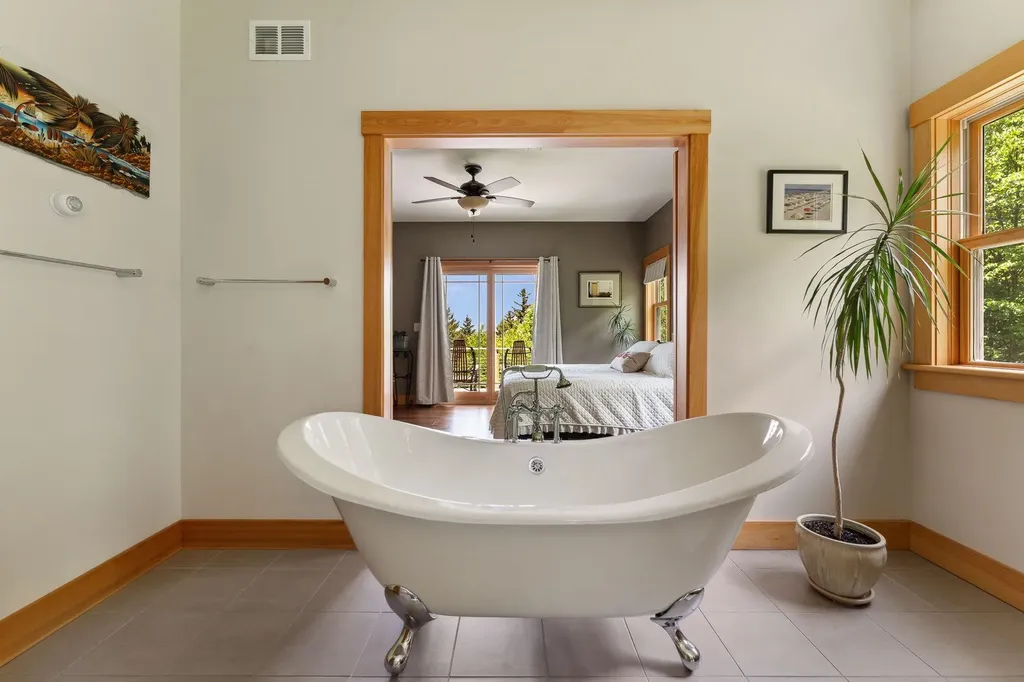 1045 Ring Road Waterbury VT 05677