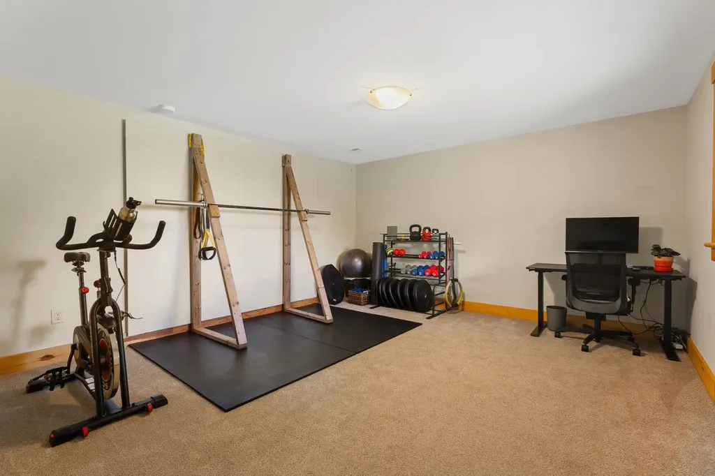 1045 Ring Road Waterbury VT 05677