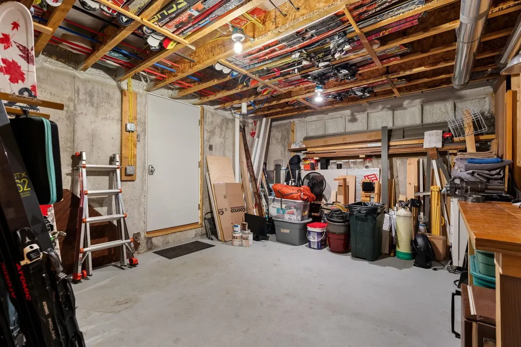 1045 Ring Road Waterbury VT 05677