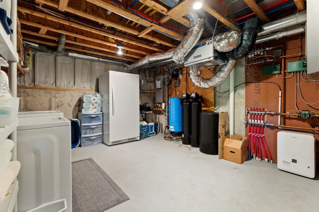 1045 Ring Road Waterbury VT 05677