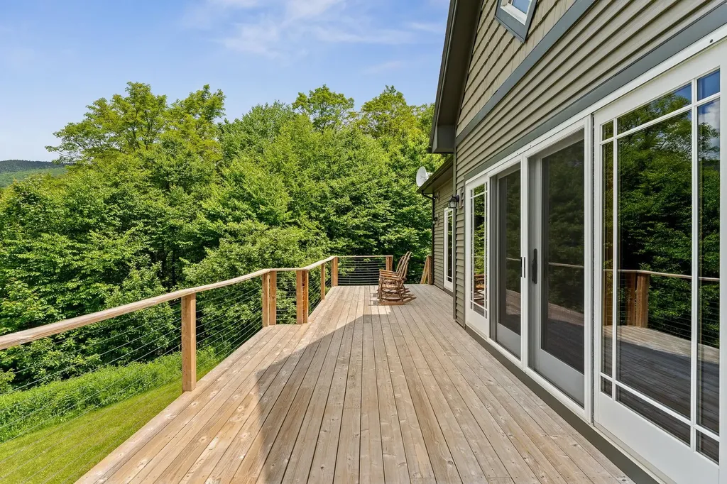 1045 Ring Road Waterbury VT 05677