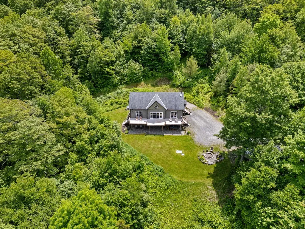 1045 Ring Road Waterbury VT 05677