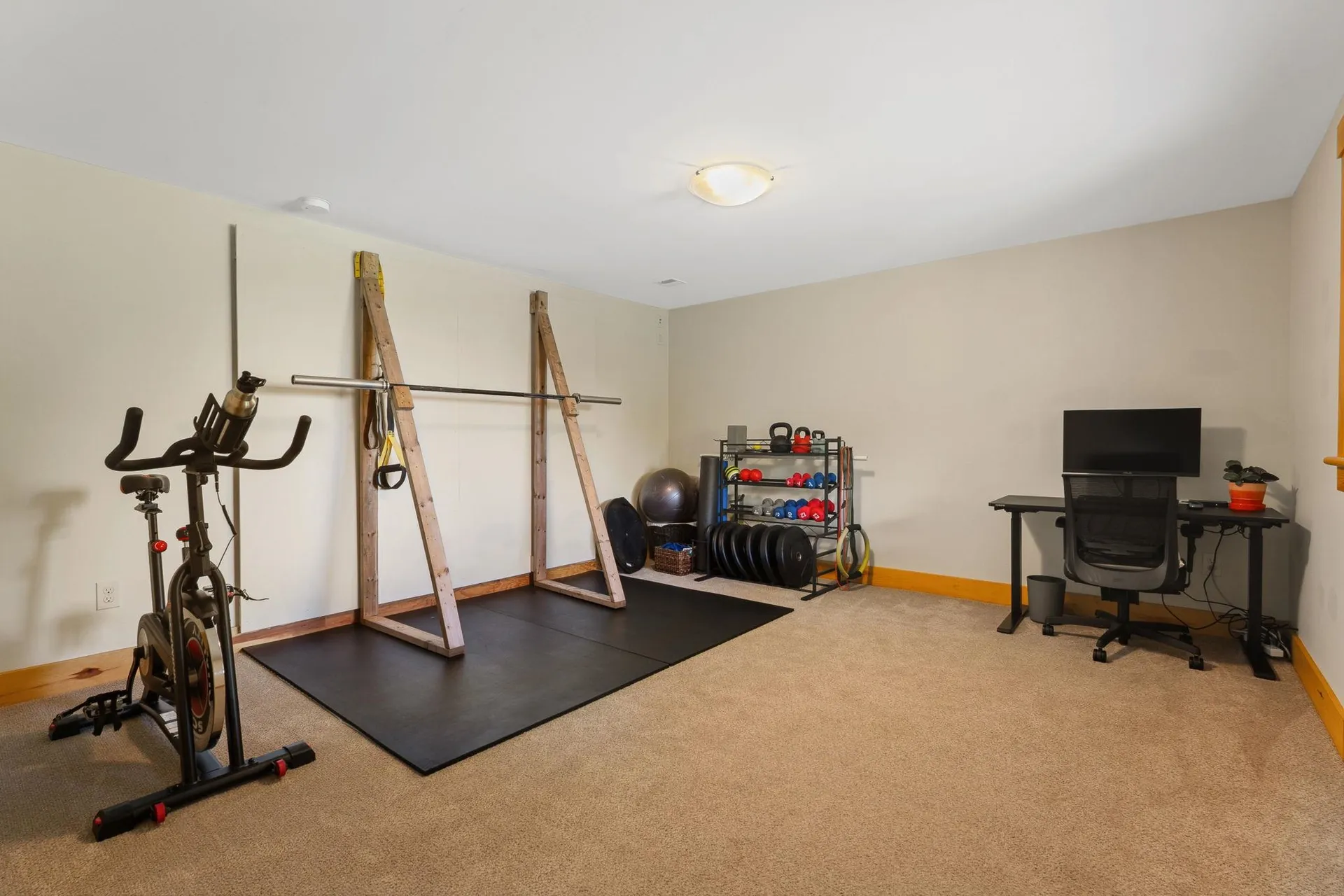 1045 Ring Road Waterbury VT 05677