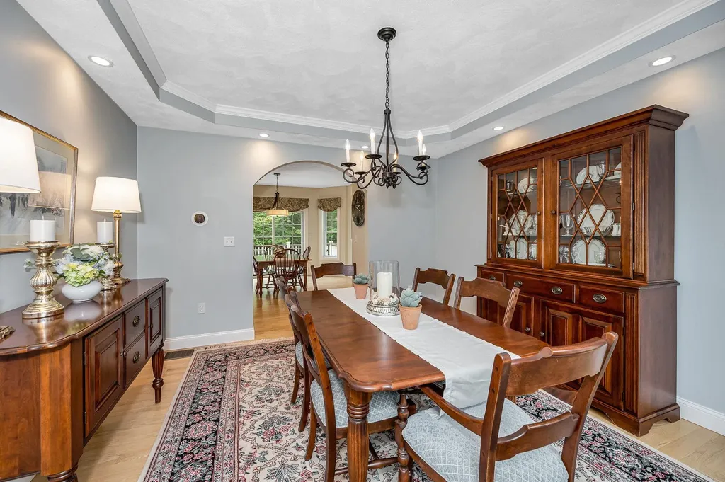 17 Cardiff Road Windham NH 03087