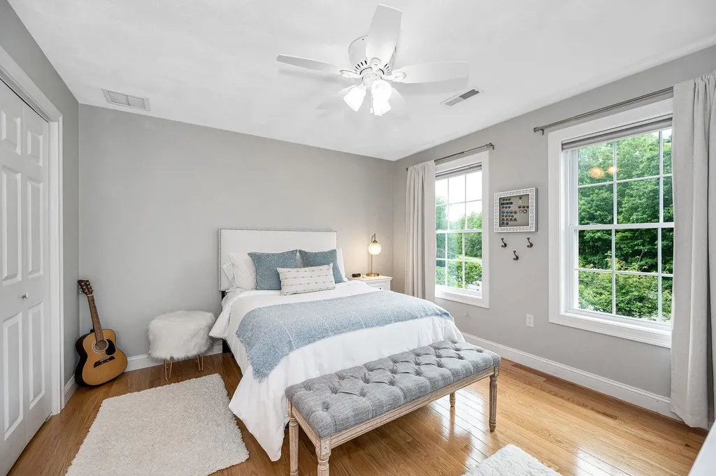 17 Cardiff Road Windham NH 03087