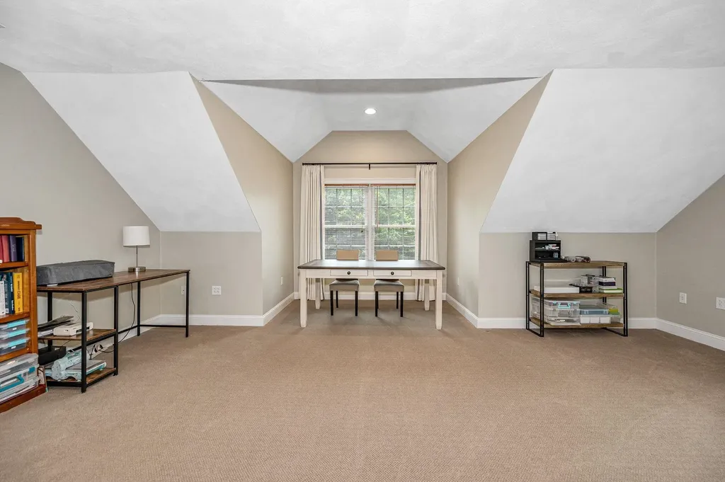 17 Cardiff Road Windham NH 03087