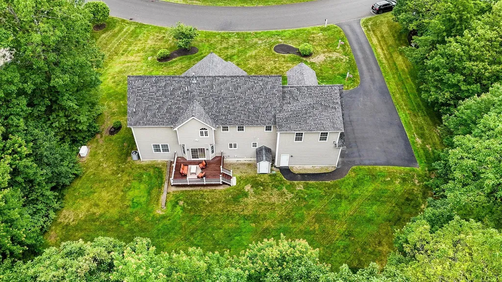 17 Cardiff Road Windham NH 03087