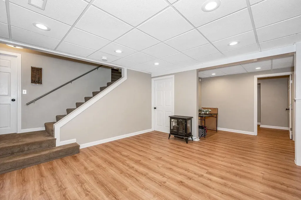 17 Cardiff Road Windham NH 03087