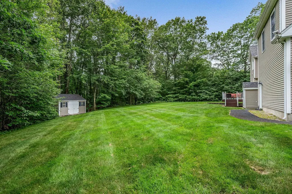 17 Cardiff Road Windham NH 03087