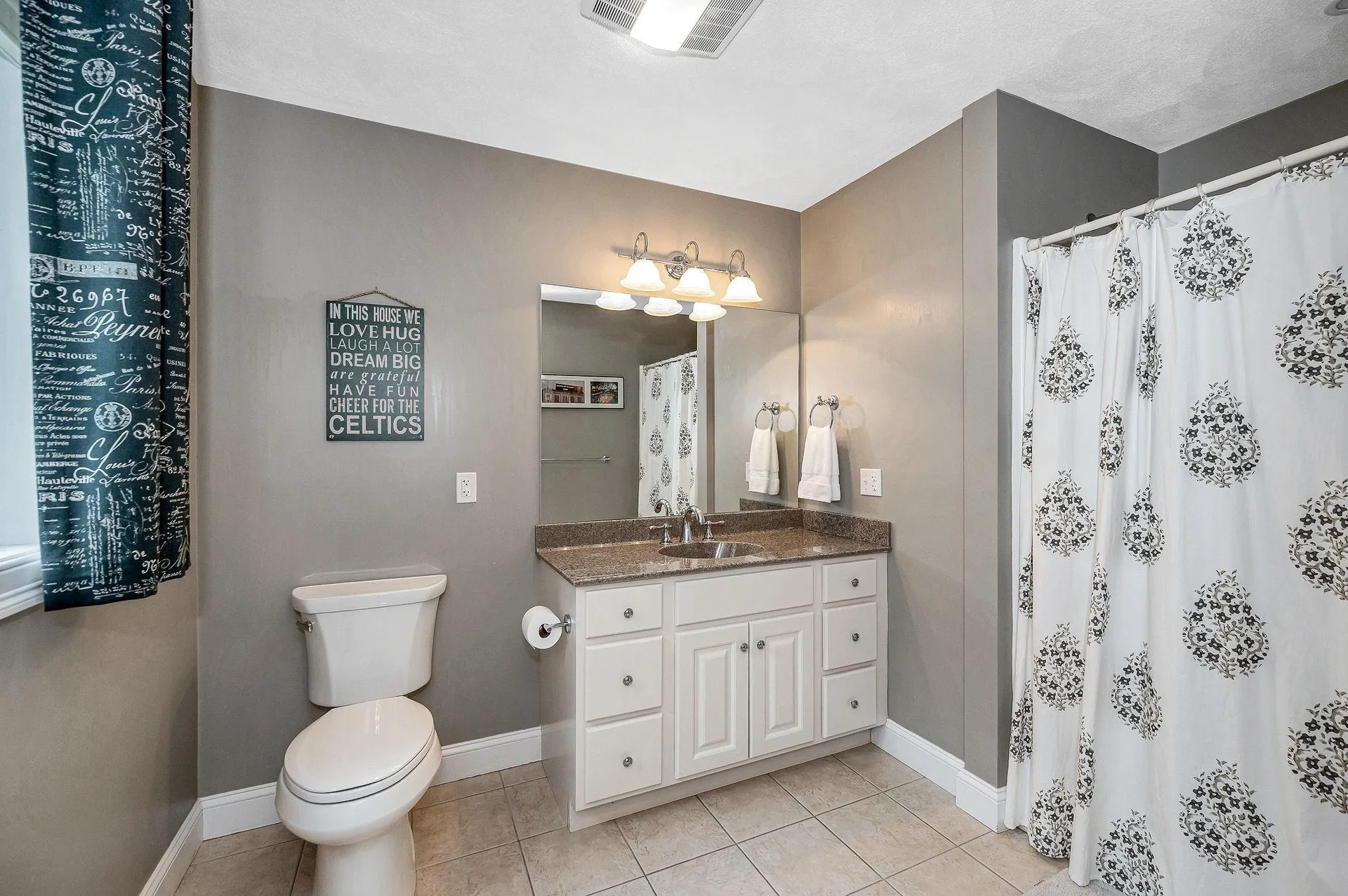 17 Cardiff Road Windham NH 03087