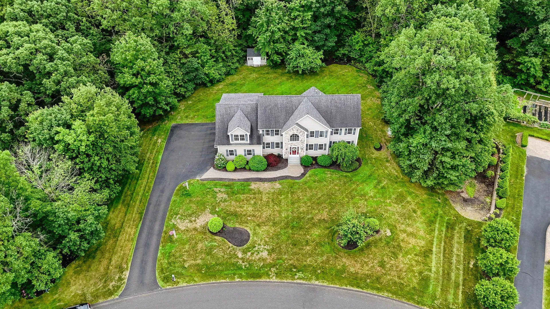 17 Cardiff Road Windham NH 03087