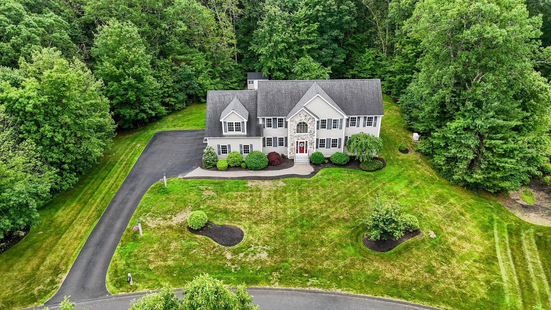 17 Cardiff Road Windham NH 03087