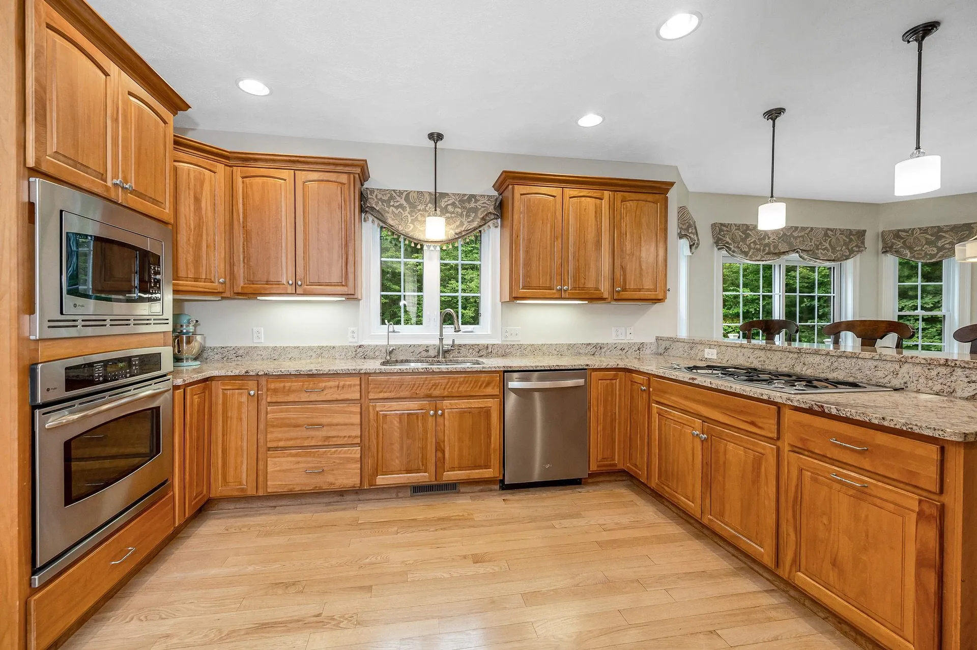 17 Cardiff Road Windham NH 03087