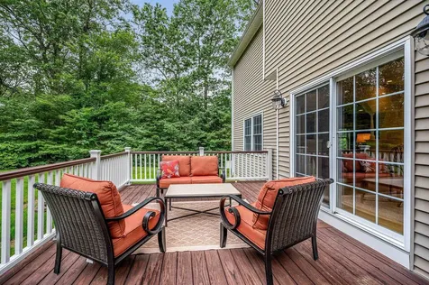 17 Cardiff Road Windham NH 03087