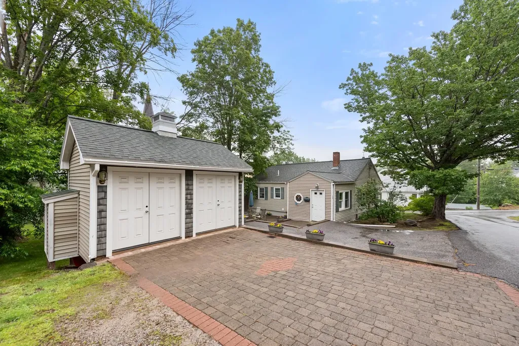 10 Prospect Street Bristol NH 03222