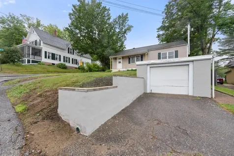 10 Prospect Street Bristol NH 03222