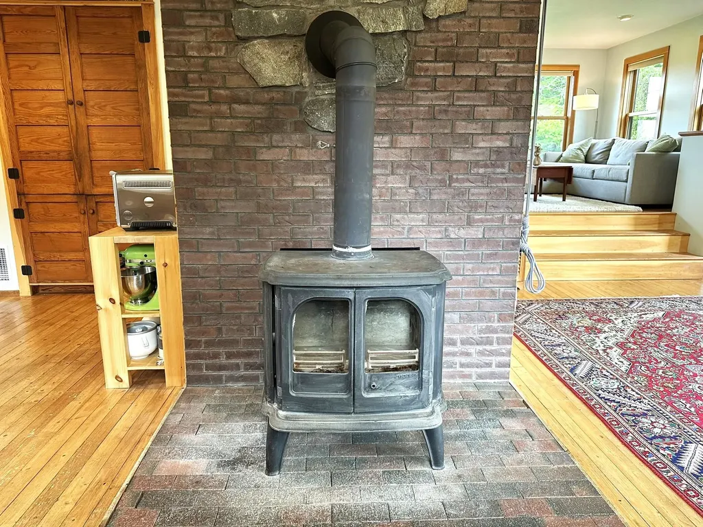 491 Taylor Road Greensboro VT 05842