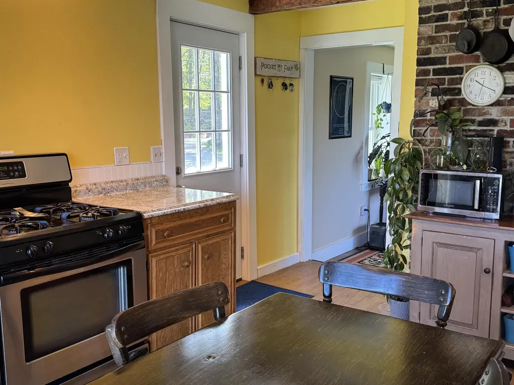 45 Effingham Road Ossipee NH 03864