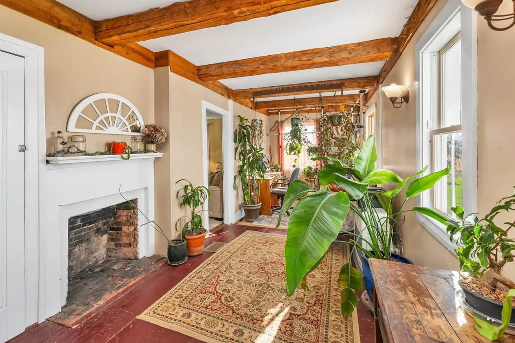 45 Effingham Road Ossipee NH 03864