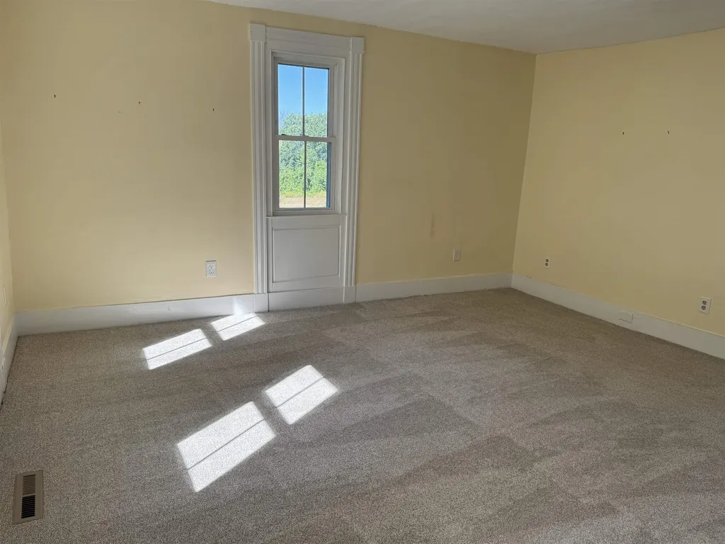 45 Effingham Road Ossipee NH 03864