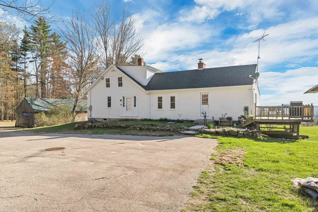 45 Effingham Road Ossipee NH 03864