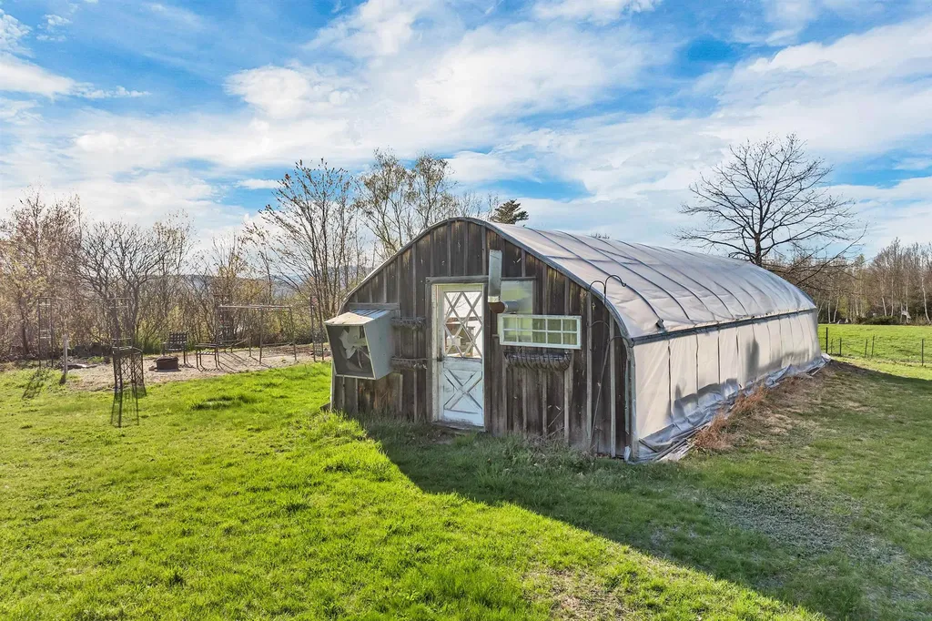 45 Effingham Road Ossipee NH 03864