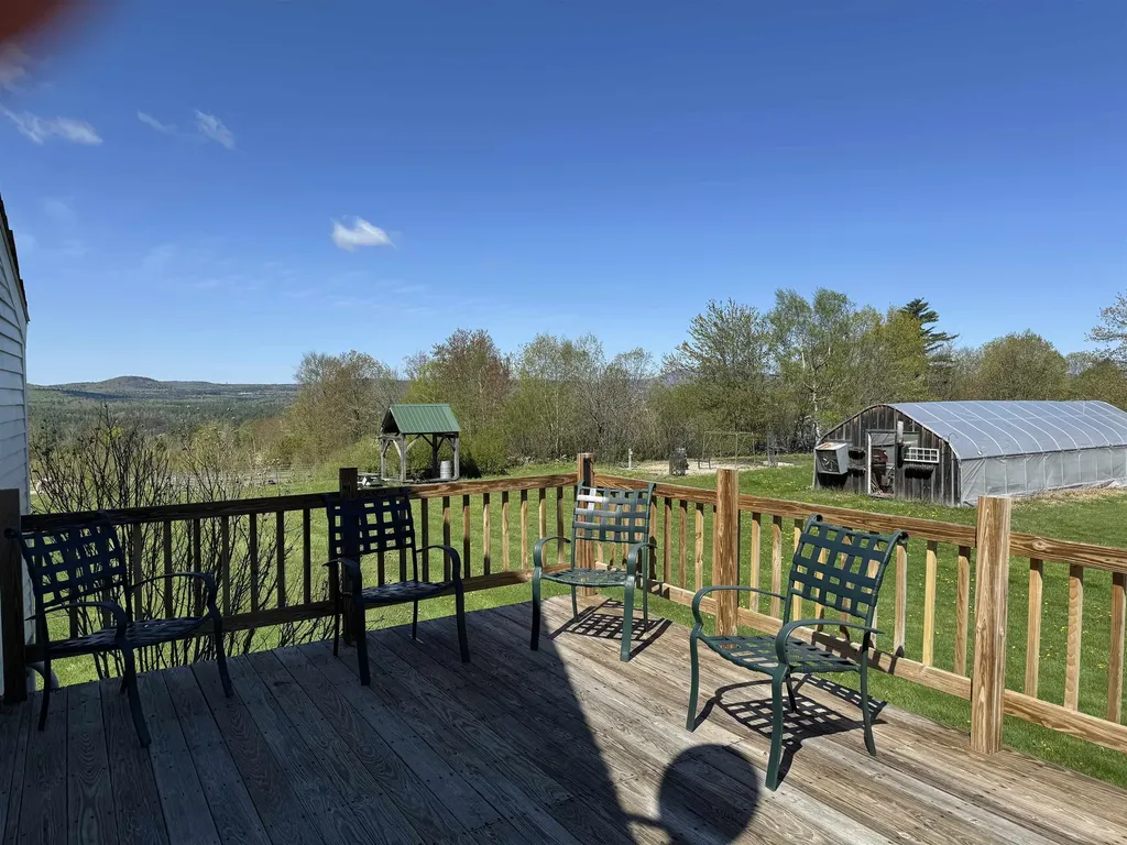 45 Effingham Road Ossipee NH 03864