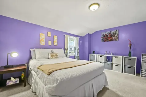79 Cannongate Road Nashua NH 03063