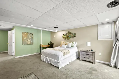 79 Cannongate Road Nashua NH 03063