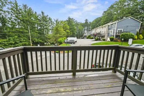 79 Cannongate Road Nashua NH 03063