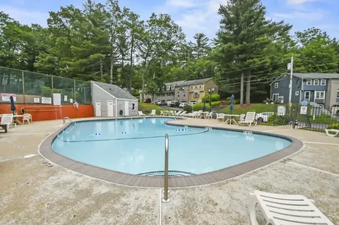 79 Cannongate Road Nashua NH 03063