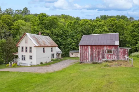 46 Upper Village Road Chelsea VT 05038