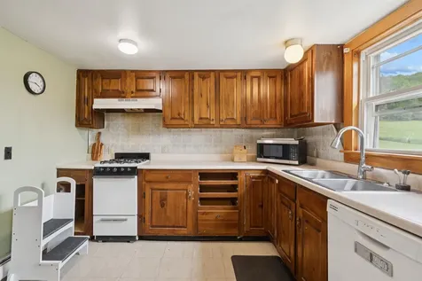 46 Upper Village Road Chelsea VT 05038