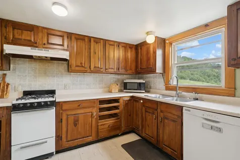 46 Upper Village Road Chelsea VT 05038