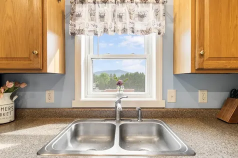 35 Cedric Road Jefferson NH 03583