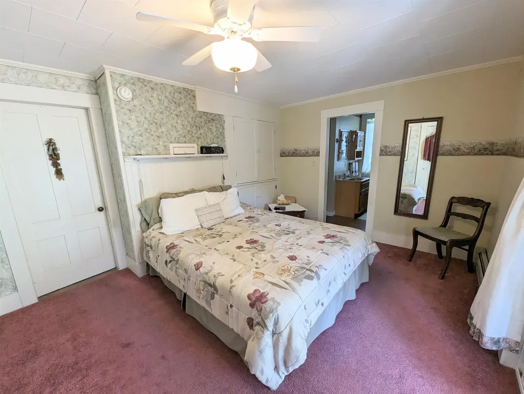 1573 Us Route 5 South Barnet VT 05821