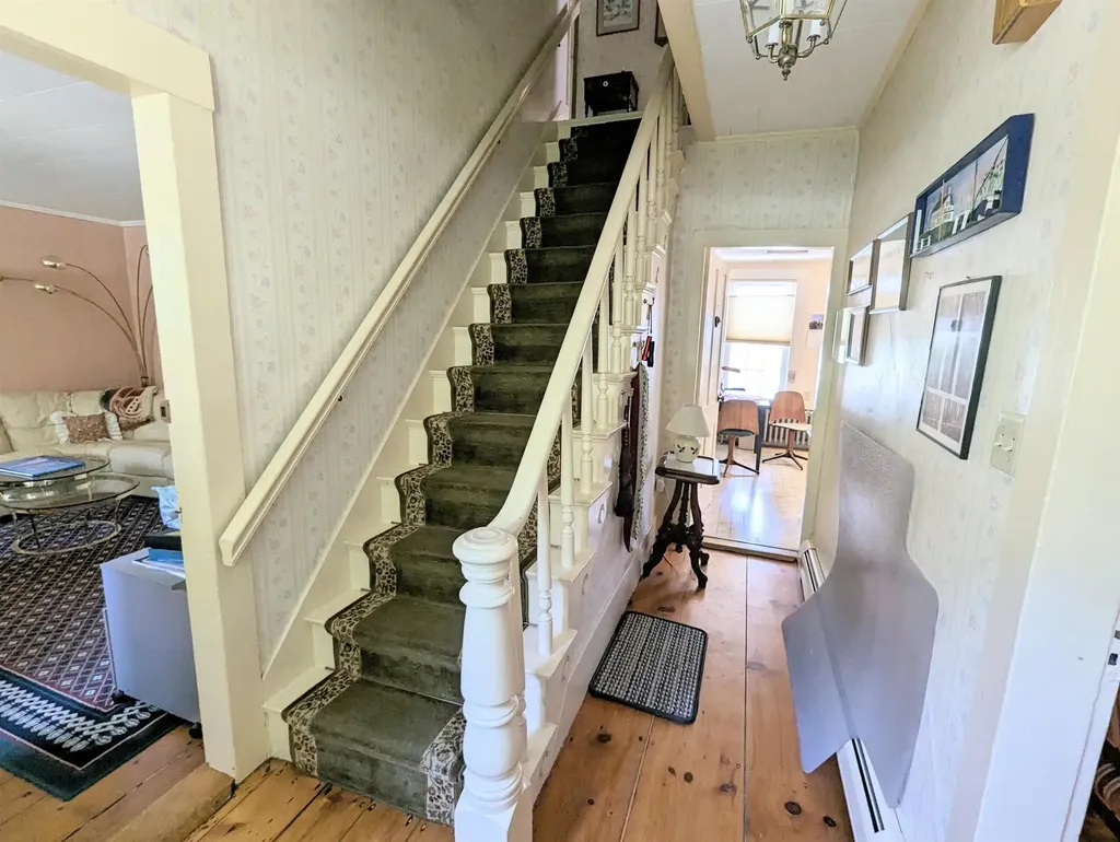 1573 Us Route 5 South Barnet VT 05821