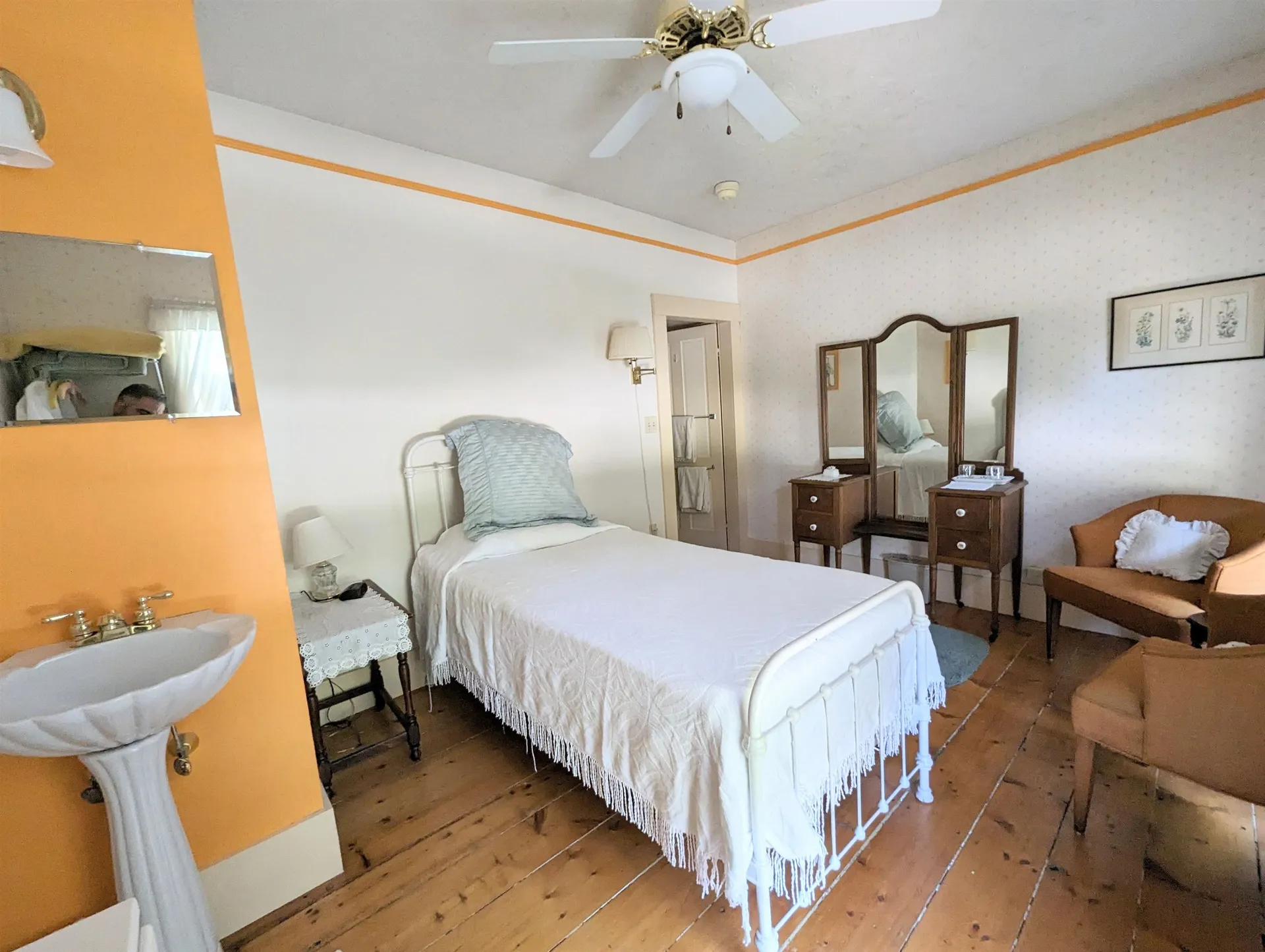 1573 Us Route 5 South Barnet VT 05821