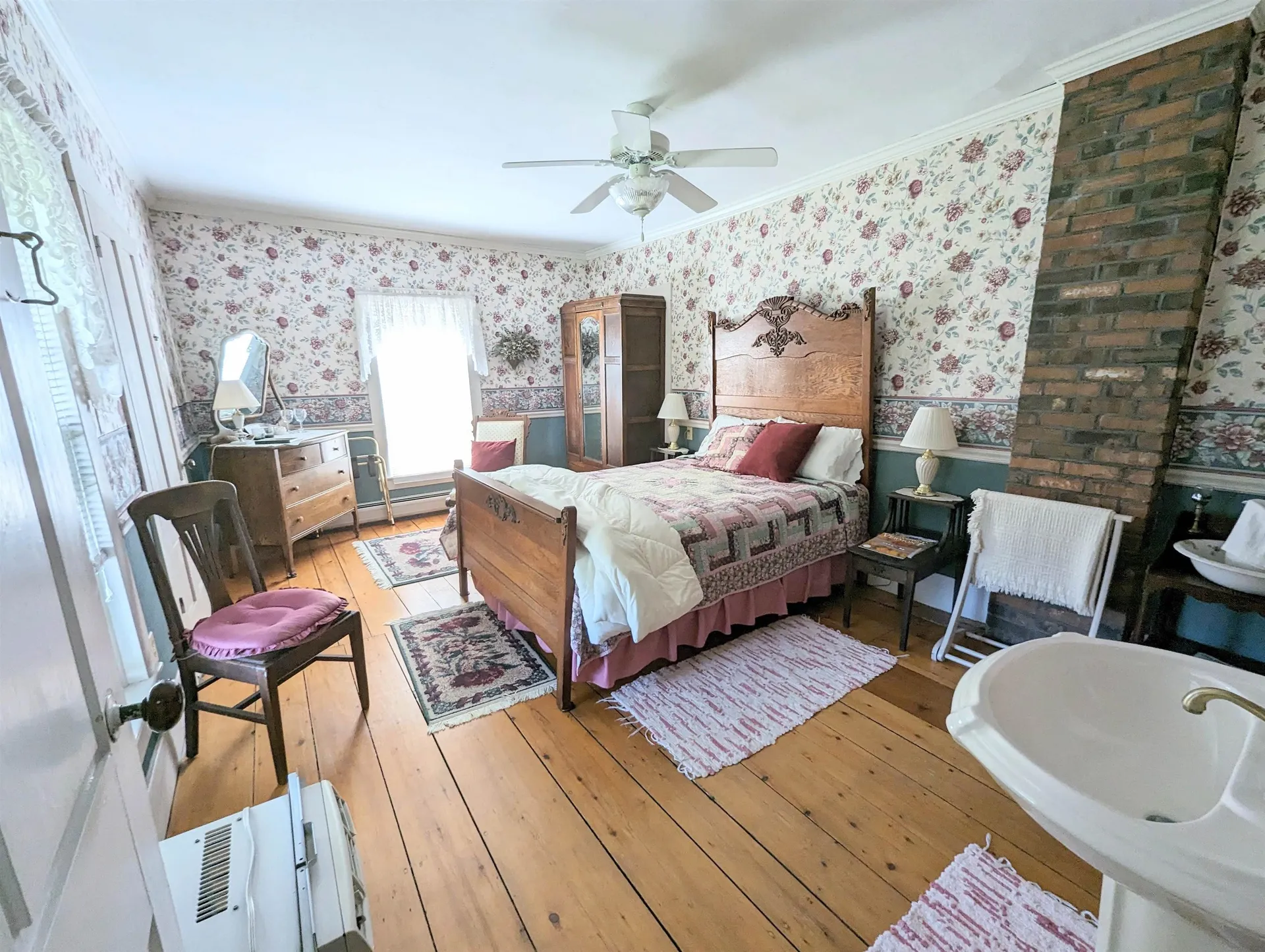 1573 Us Route 5 South Barnet VT 05821