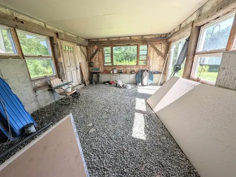 1573 Us Route 5 South Barnet VT 05821