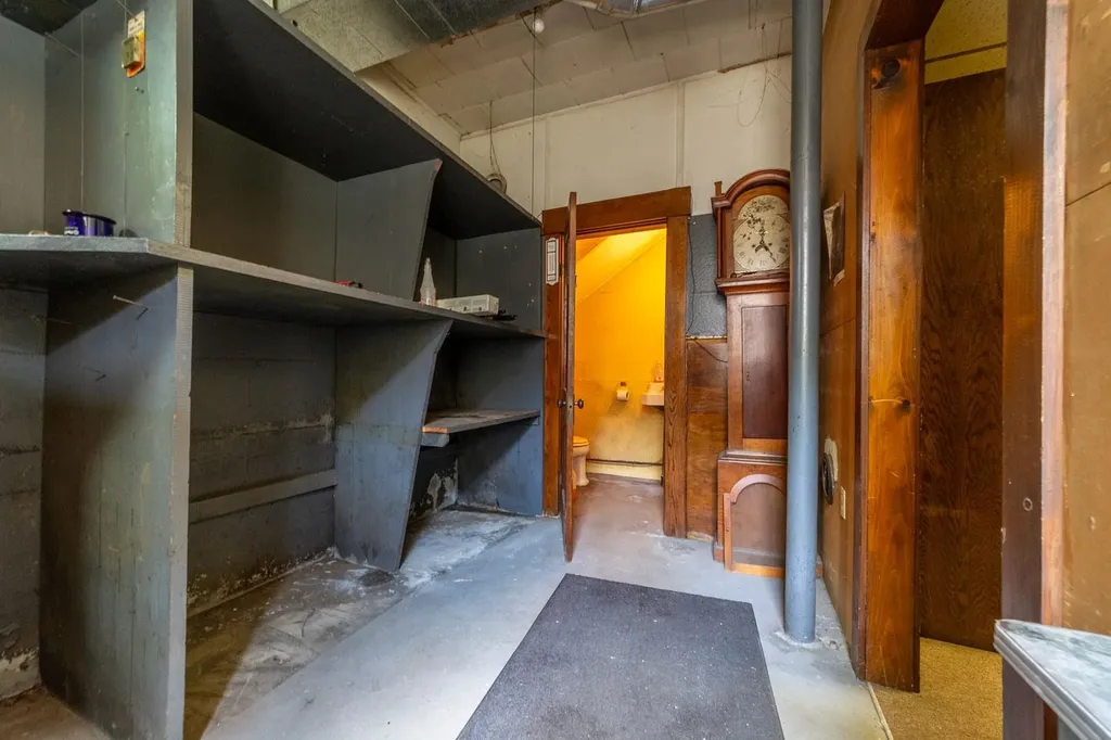 17 E Bow Street Franklin NH 03235